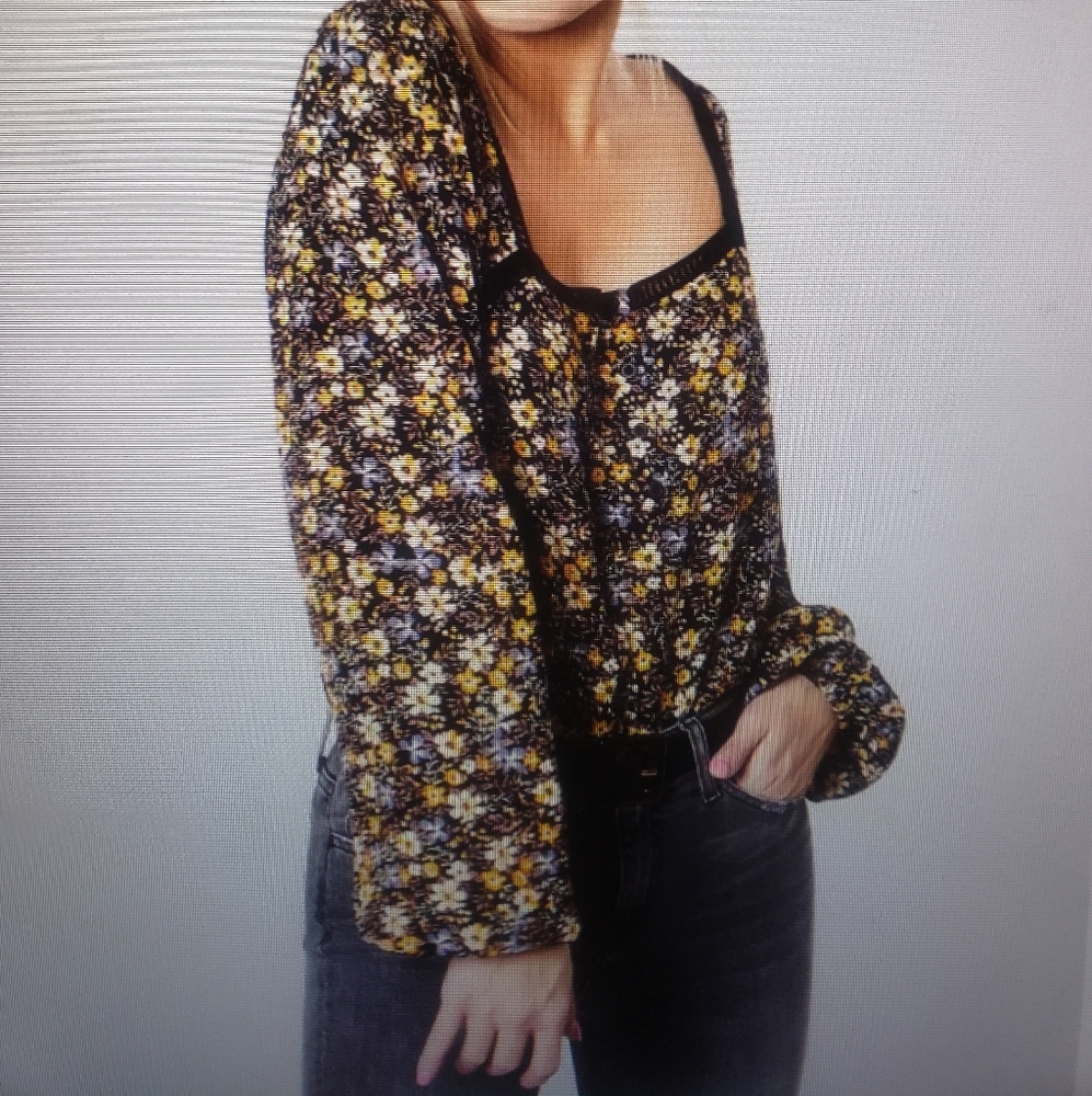 Henley puffy sleeves Top from Buckle New size Small